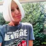 Oxana, 44