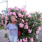 Elena, 64 (25 , 0 )