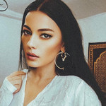 Margot, 38